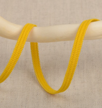 Lade das Bild in den Galerie-Viewer, Flachgummi sehr weich 5mm gelb 50m