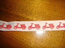 Lade das Bild in den Galerie-Viewer, Webband Giraffenland Vespa rot