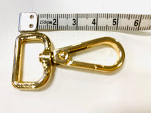Lade das Bild in den Galerie-Viewer, Karabiner 20mm gold
