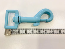 Lade das Bild in den Galerie-Viewer, Karabiner 20mm blau-türkis