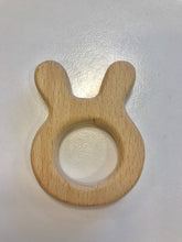 Lade das Bild in den Galerie-Viewer, Ring Holz Hase hellbraun