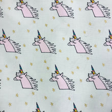 Lade das Bild in den Galerie-Viewer, Baumwollstoff Einhörner mit Glitzer