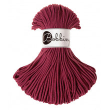 Lade das Bild in den Galerie-Viewer, Bobbiny Flechtkordel Wine Red 3mm 100m
